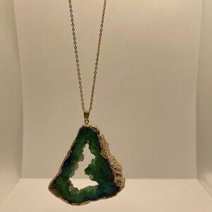 Natural Geode Stone & Crystal Quartz Christmas King Noble Fir Green Necklace